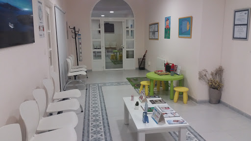 DRA PILAR MARTÍNEZ . Oftalmología general e infantil