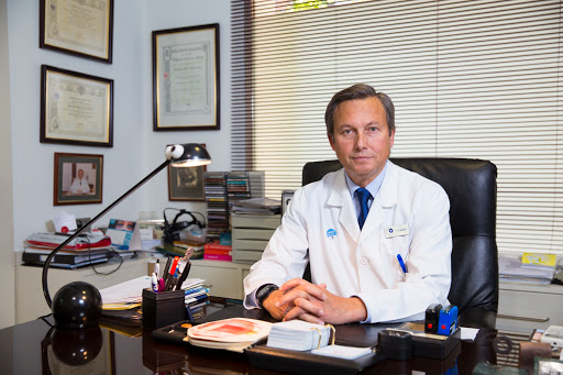 Doctor José Gálvez Torres-Puchol - Instituto Oftalmológico de Granada