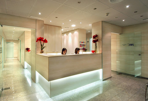 Instituto Oftalmológico Clinsafa. Servicio de Oftalmología Admiravisión en Clínica Sagrada Familia